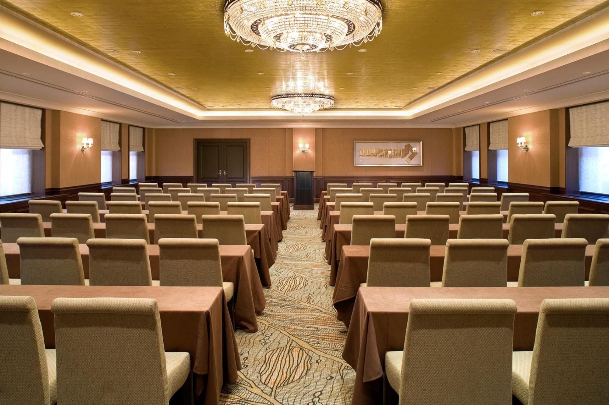 Mandarin Oriental, Hotel